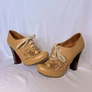 Chie Mihara VINTAGE leather pumps! A rare find!